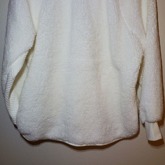 Halcyon White Quilted FauxFur Fuzzy Henley Sweater nwt - Picture 10 of 12